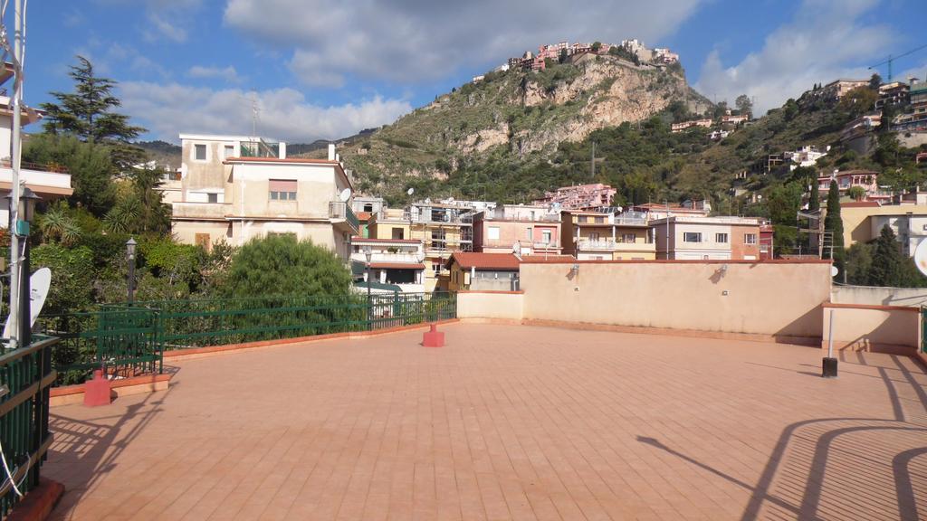 Апартаменты La Casa Di Marilena Таормина Экстерьер фото